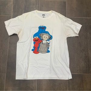 Kaws x Sesame Street Uniqlo Tee